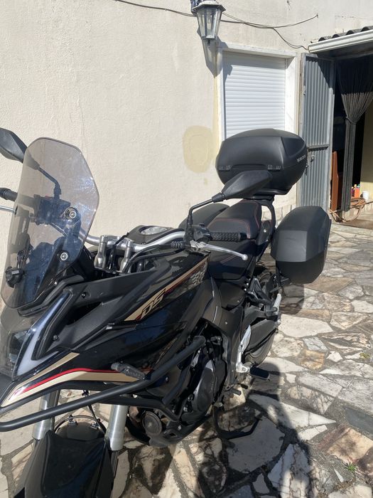 Mota só com 7300 kms! Oportunidade