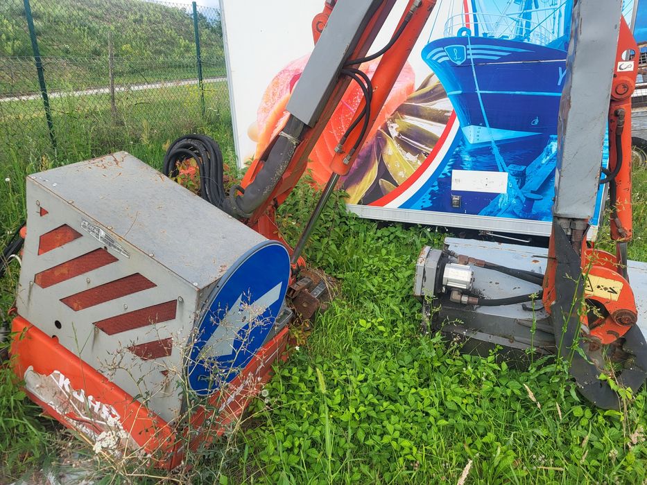 Kosiarka kuhn wysięgnikowa