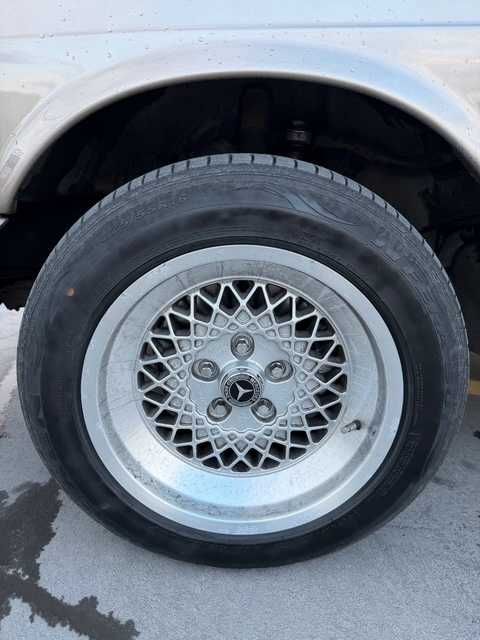 Mercedes w126 260SE