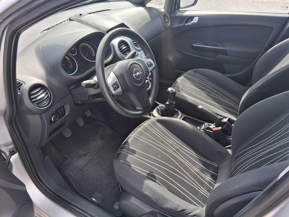 OPEL CORSA 1.3 CDTI - Poucos km