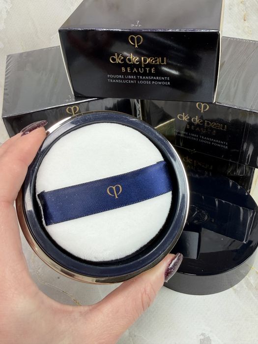 Пудра розсипчаста для обличчя Shiseido прозора