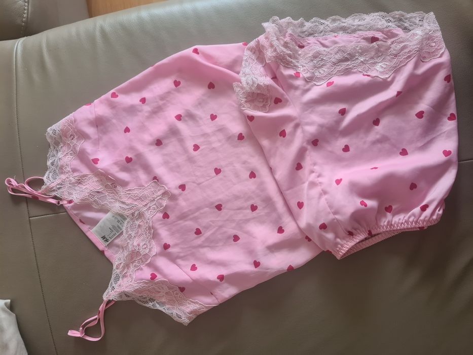 Piżamka w serduszka satynowa h&m s