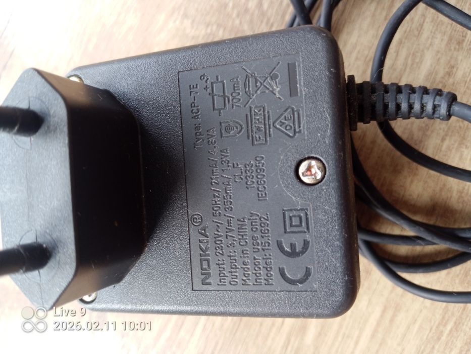Ładowarka Nokia APC-7E, gruby wtyk, oryginalna.