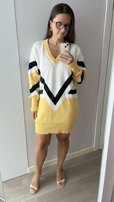 Sweter sukienka tynika PIU PerTe S zolta w geometryczne wzory