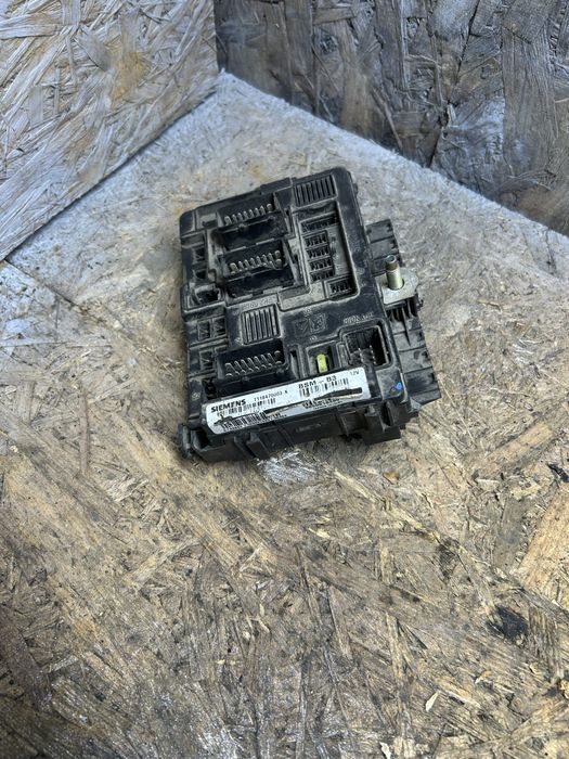 Блок запобіжників ВSM 9650618480 Peugeot Partner Citroen