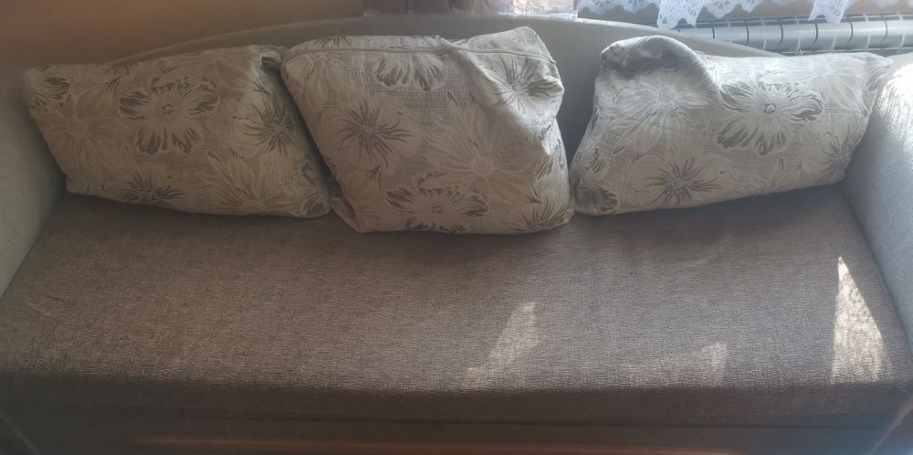Kanapa 3 osobowa poduszki