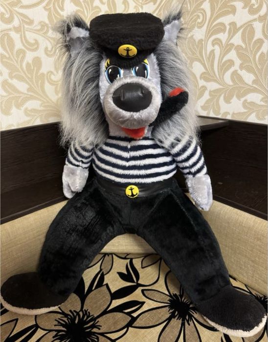 М яка іграшка Вовк