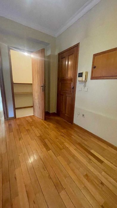 Apartamento T1 Lamaçães, Makro