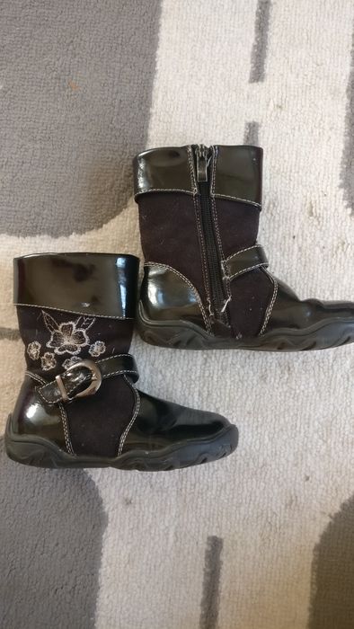 Kozaczki lakierki 23