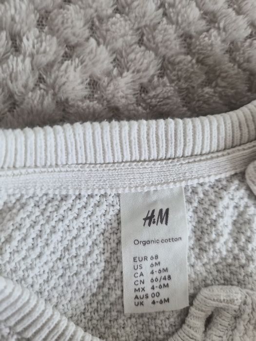 Bialo beżowy dresik niemowlecy H&M rozmiar 68.