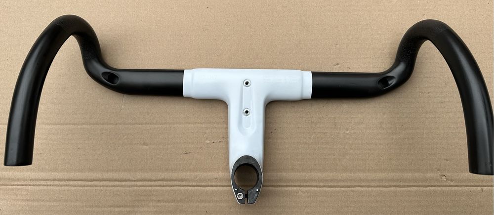 Kierownica / Kokpit BMC ICS Carbon Evo 400 / 110 mm  -50% ceny