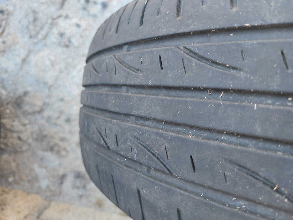 Jantes de ferro com pneus 15 + tampas peugeot