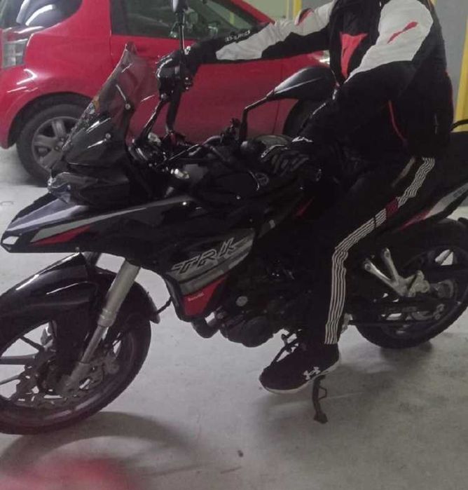 Benelli trk 251 Leia o anuncio!