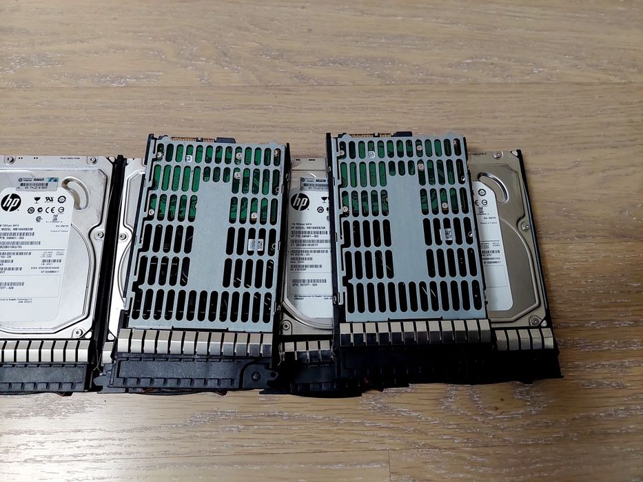 Серверний жорсткий диск HP 1000GB SATA 7.2 K 3.5" LFF HDD