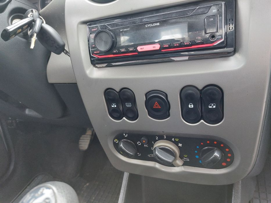 Рено логан 2012г 1.5турбо Дизель