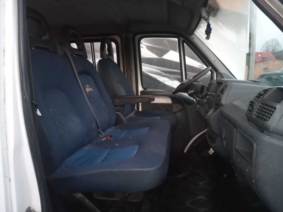 Peugeot Boxer Doka 2.8 HDI 128KM 7-osob skrzyniowy