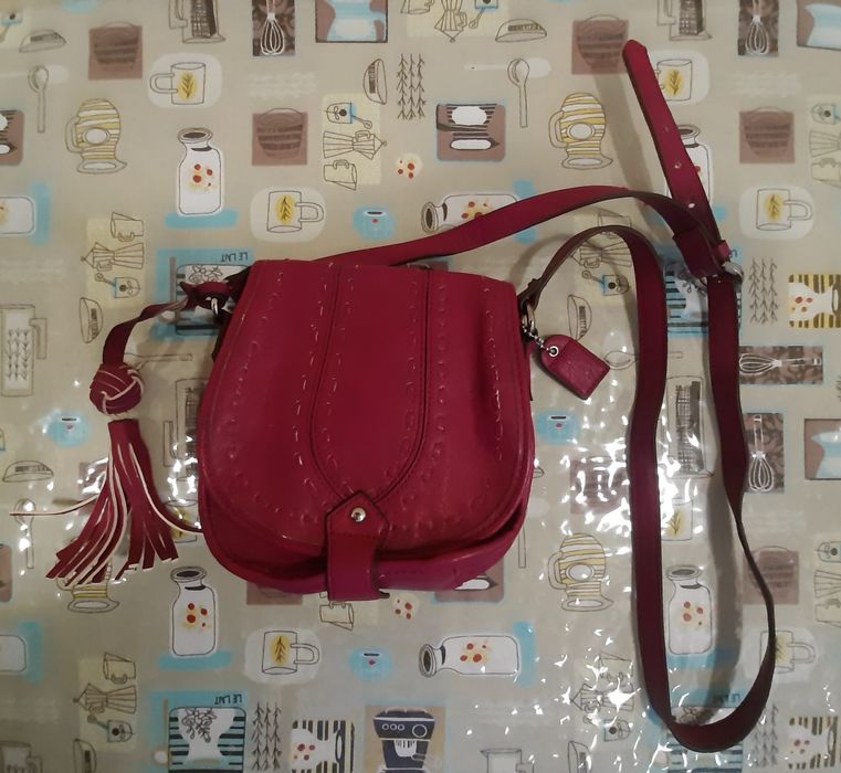 Сумочка кросбоді брендова Clarks колір маджента 19×19 см магента
650