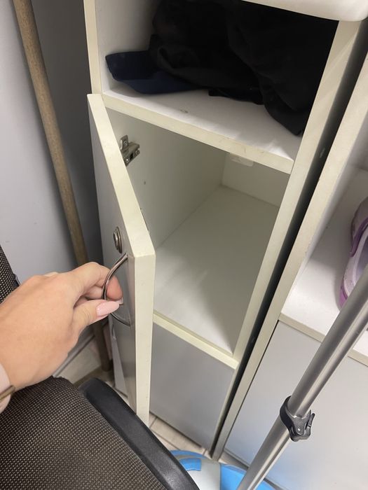 Тумбочки ящки подвесные