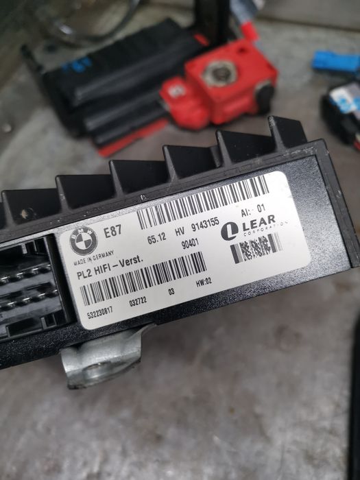 BMW E81 E87 lift wzmacniacz samochodowy