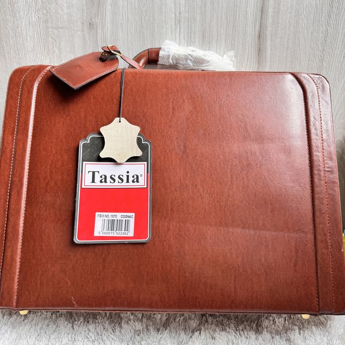 Skórzana walizeczka Tassia