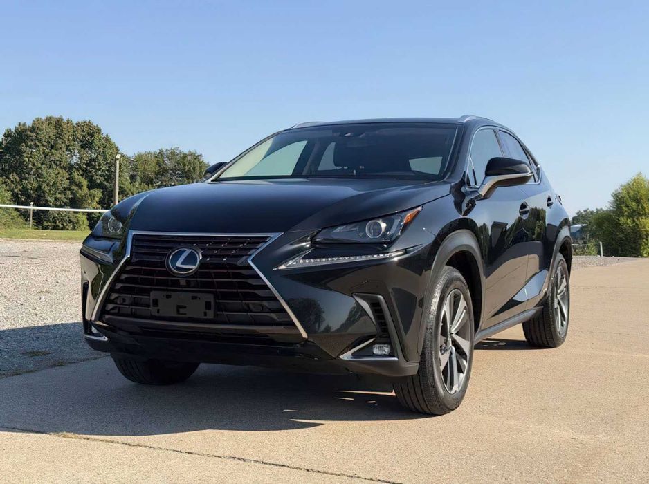 Lexus NX 300h      2019