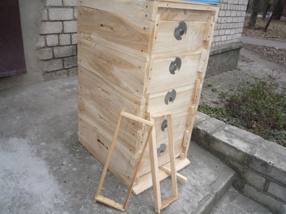 продам УЛЕЙ ЛЕЖАК на 20 рамок с тополя или поменяю на мед
