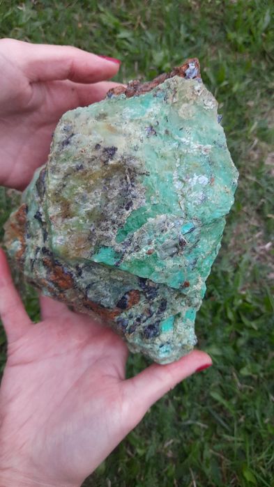 Chryzopraz minerał kamień szlachetny Polska Szklary