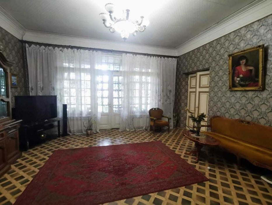 Продам 2эт. дом 200кв.м в центре города