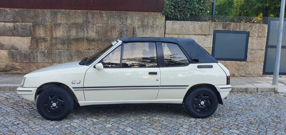 Peugeot 205 CJ Cabrio