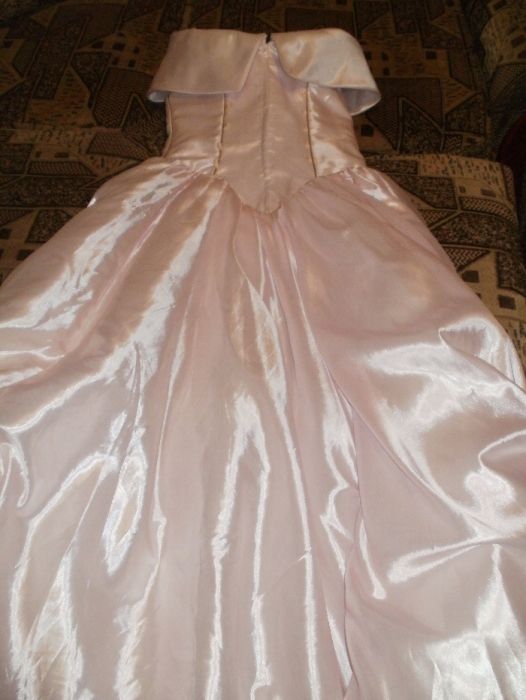 Вечернее, свадебное, выпускное бальное платье в пол