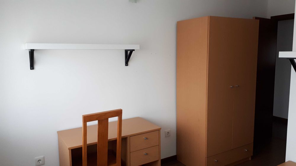 Quarto para estudantes com casa de banho privada - Solum, próximo do Alma Shopping, ESEC