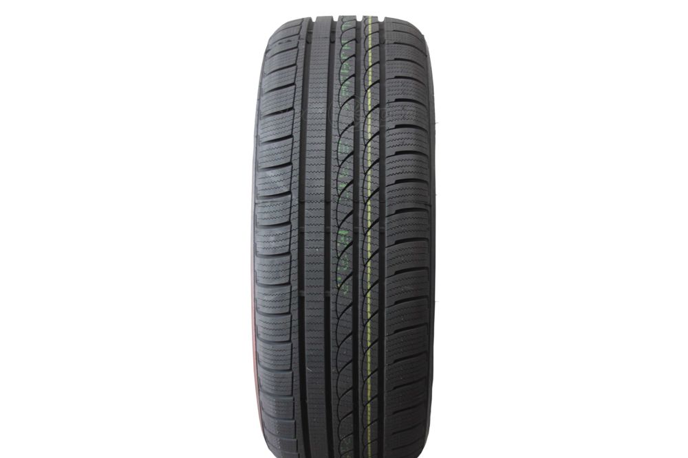 Nowe opony zimowe TRACMAX ICE-PLUS S210 235/45R18 98V XL rant