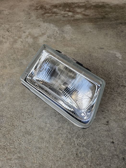 Ótica/ farol novo original VALEO lado direito Opel Corsa-A fase 2 Joy ou GSi