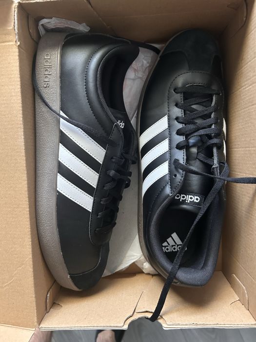 Nowe Buty Adiddas  VL Court Base meskie 45