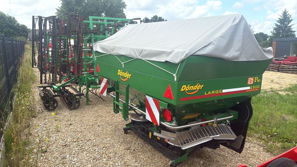 Rozsiewacz nawozów 1500l