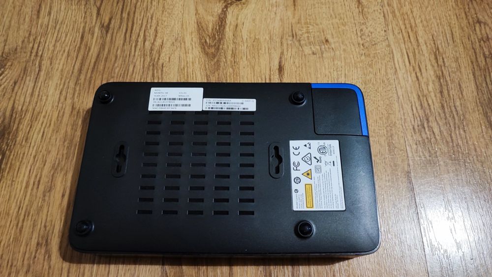 Modem switch sieciowy " Nokia " ISAM ONT G-040P-Q