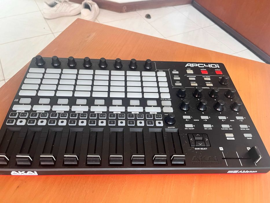 Akai APC40 MKII - Controlador Ableton Live