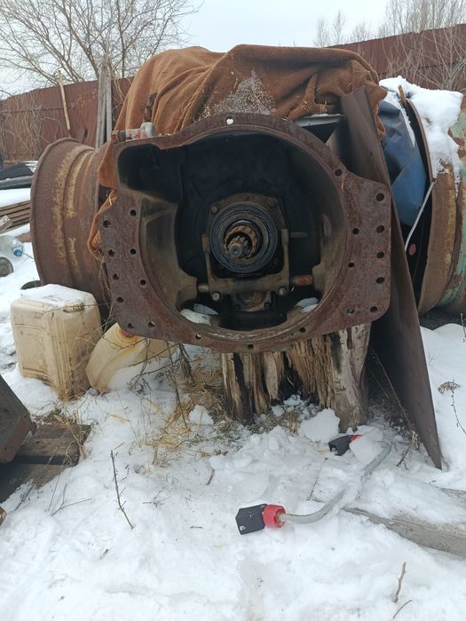 Продам задній міст від ЮМЗ в зборі,знаходеться в Запоріжжі.