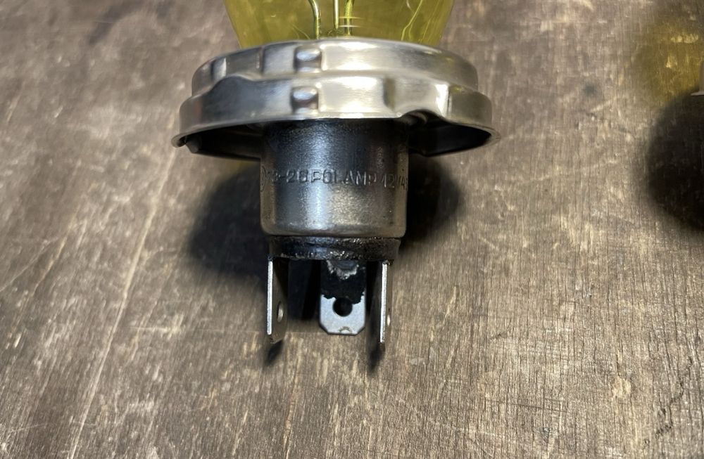 Oryginalne NOWE żarówki R2 barwy żółtej selektywnej 12V 45/40W