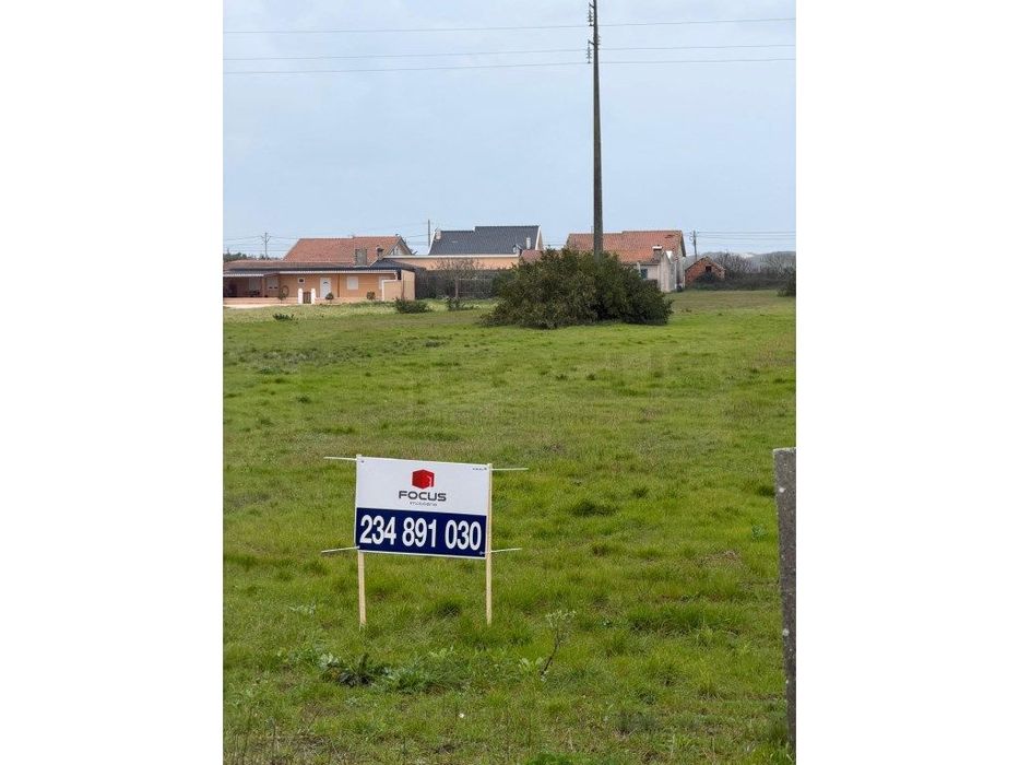 Terreno Exclusivo destinado á construção com 9.000m² , com 3 Frente...