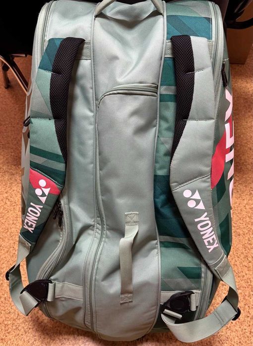 Продаю сумку для ракеток Yonex Bag 92429 Pro Tournament (9 ракеток)