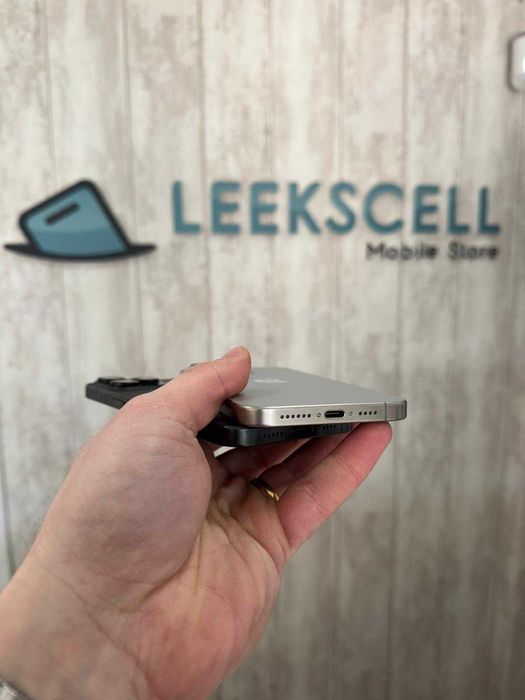 IPHONE 15 PRO MAX - 256GB - 24 meses de garantia