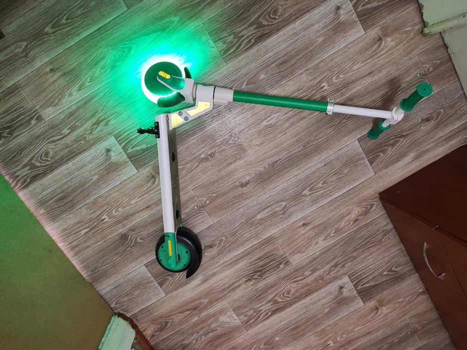 Електросамокат Hoverfly