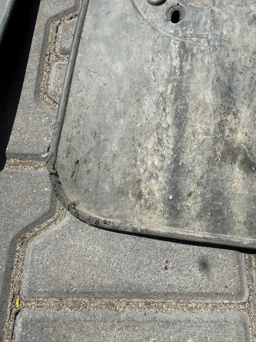 Chlapacz fartuch przeciw błotny chlapacze Renault Mascott 98-10rok przód kpl.