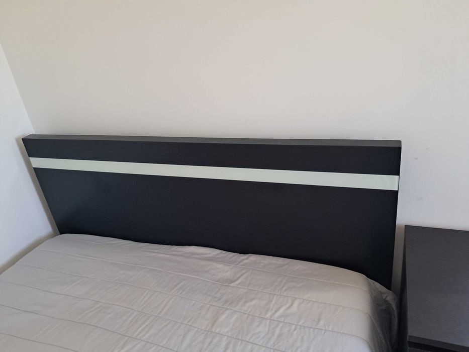 Cama de casal com estrado