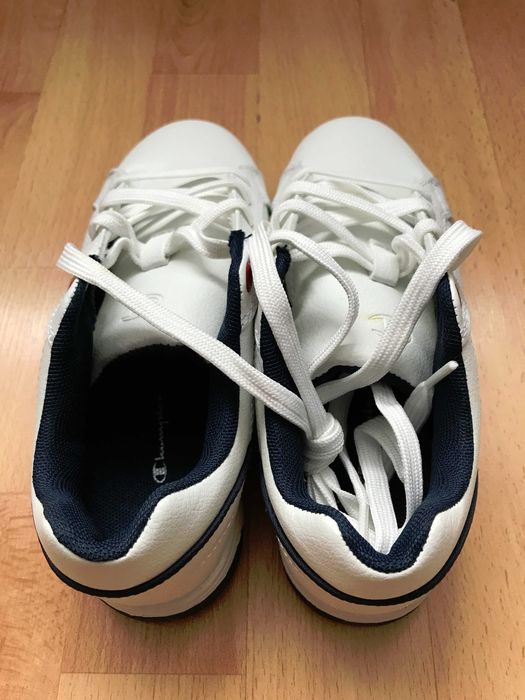 Nowe markowe buty dziecięce Champion 1