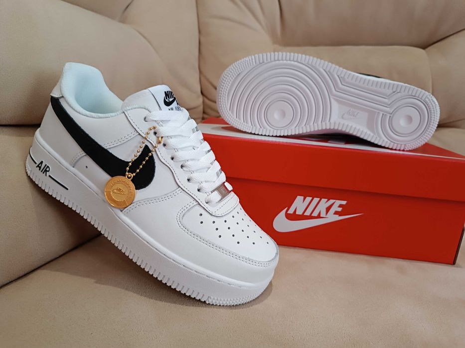 Жіночі кросівки Nike Air Force 1 ( 2 Кольори )
