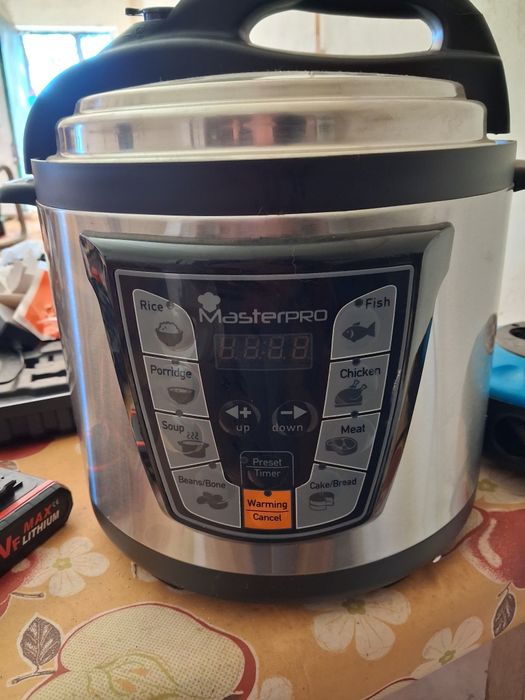 Panela de pressão eléctrica