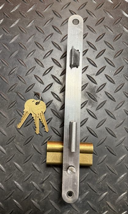 Замок Fab ( Чехія  ) + циліндр Fab 30x40
