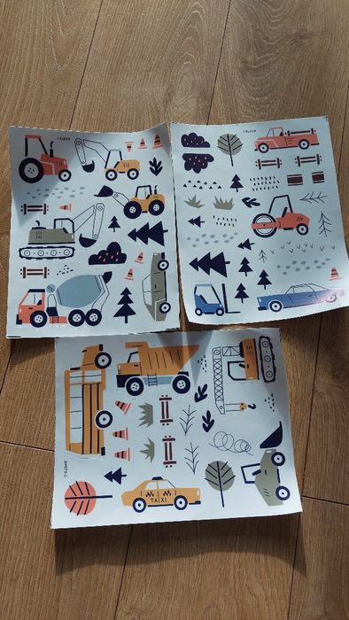 Naklejki na ścianę